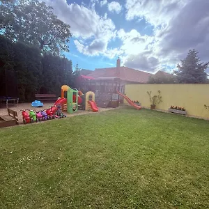 verificați disponibilitatea